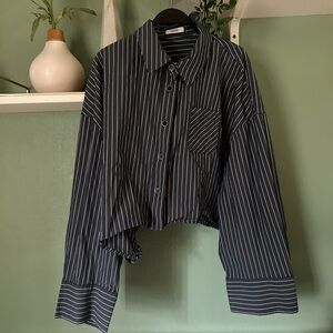 Kuose Cropped Striped Blouse